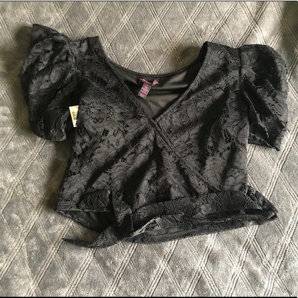Black crop top blouse